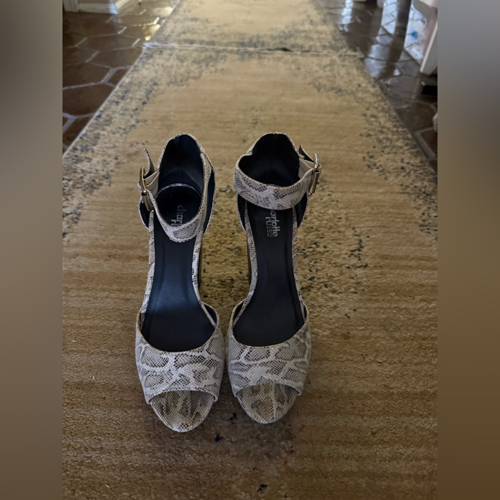 Snake Print Ankle Strap Heels size 6 heels 4’inch Charlotte Russe - Picture 10 of 16